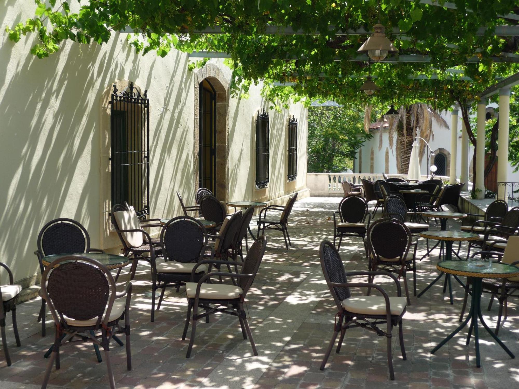 Salugral Termal Resort Hervas Bagian luar foto