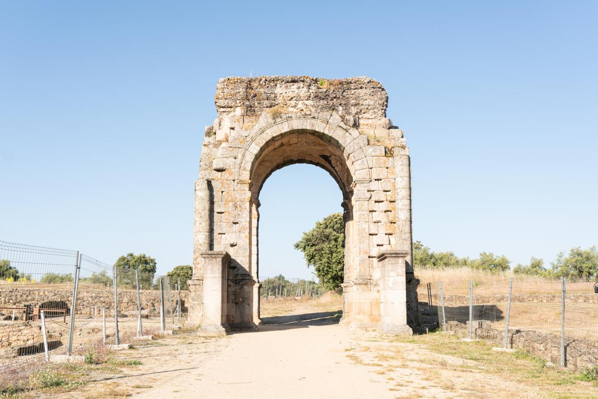 Salugral Termal Resort Hervas Bagian luar foto